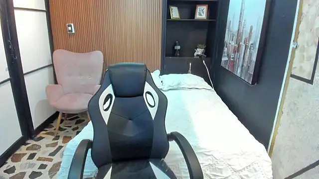 ScarletMoon1  online show from 09-20-25, 09:05