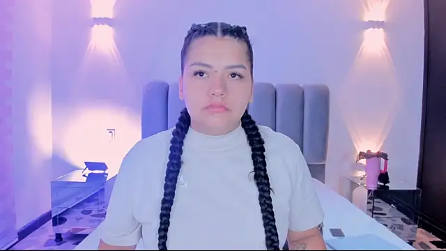 ScarletMoon1  online show from 10-19-25, 12:17