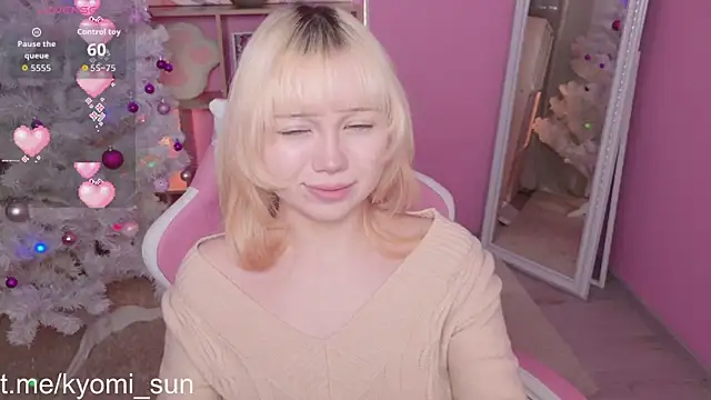 Kyomi Sun online show from 12-16-25, 10:48