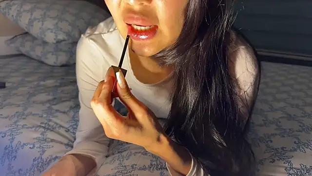 Snapshot of liuli_flower chatting on 12-18-25, 03:40 liuli flower online show from 12-18-25, 03:40