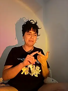 Snapshot of Jinx__x chatting on 11-30-25, 04:27 Jinx x online show from 11-30-25, 04:27