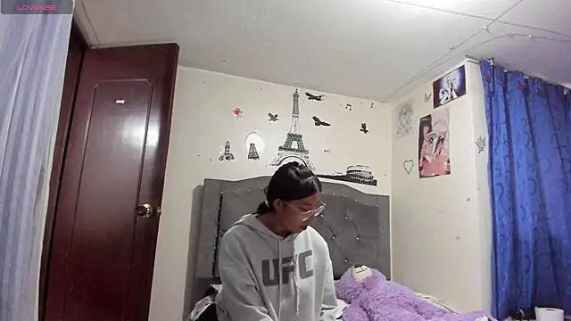 Megan Darcy online show from 04-24-26, 07:05