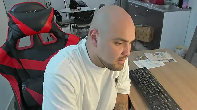 ElianCrow online show from 12-04-25, 07:55