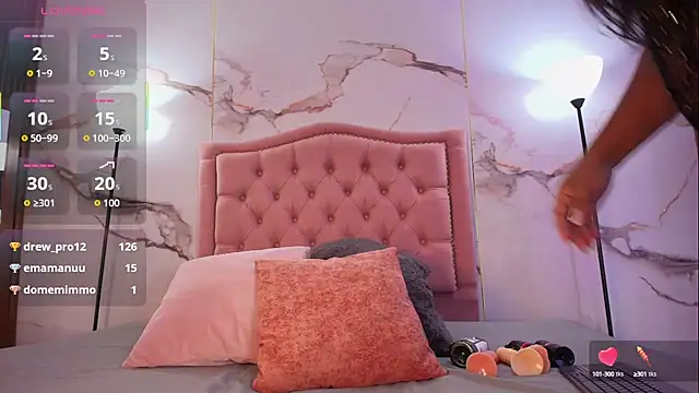 Emily Brown18 online show from 09-19-25, 04:14