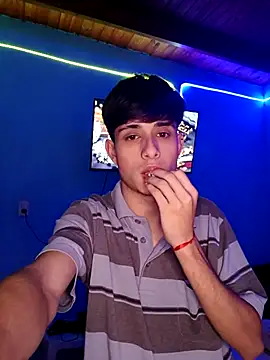 Snapshot of matiatr1112 chatting on 09-14-25, 04:44 matiatr1112 online show from 09-14-25, 04:44