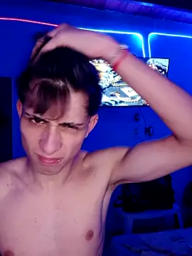 Snapshot of matiatr1112 chatting on 10-22-25, 03:07 matiatr1112 online show from 10-22-25, 03:07