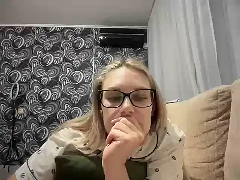 NikexPretty online show from 10-22-25, 07:46