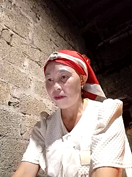 me-cute online show from 10-20-25, 01:22