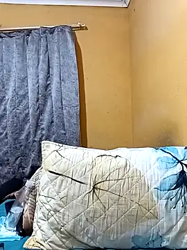 Snapshot of HappygalTheQueen chatting on 11-30-25, 06:45 HappygalTheQueen online show from 11-30-25, 06:45