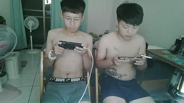Snapshot of zhu000000 chatting on 04-19-26, 02:38 zhu000000 online show from 04-19-26, 02:38