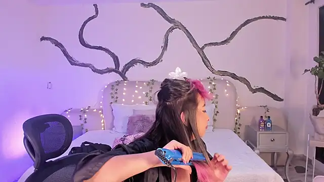 SarahCastro1  online show from 09-30-25, 04:06