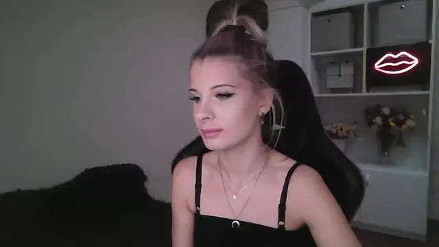 KristineGlow online show from 10-13-25, 02:06