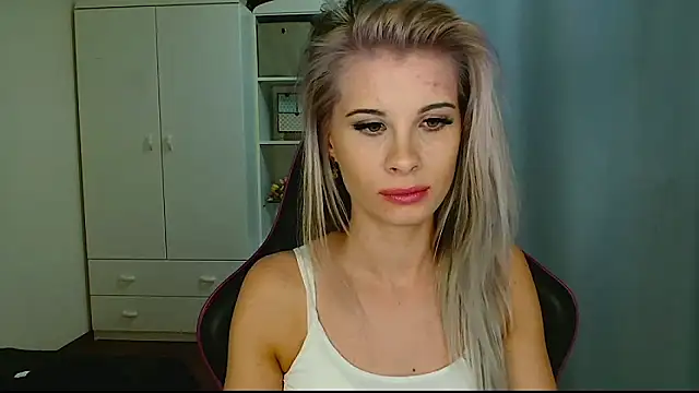 KristineGlow online show from 01-14-26, 07:19