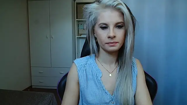KristineGlow online show from 05-22-26, 06:20