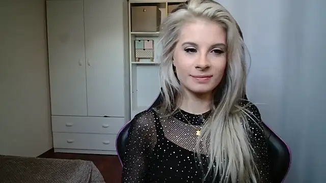 KristineGlow online show from 05-25-26, 06:30