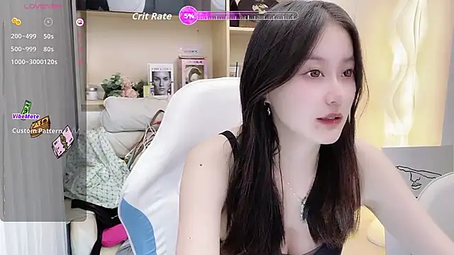 Snapshot of Naiyi-babe chatting on 09-14-25, 07:46 Naiyi-babe online show from 09-14-25, 07:46