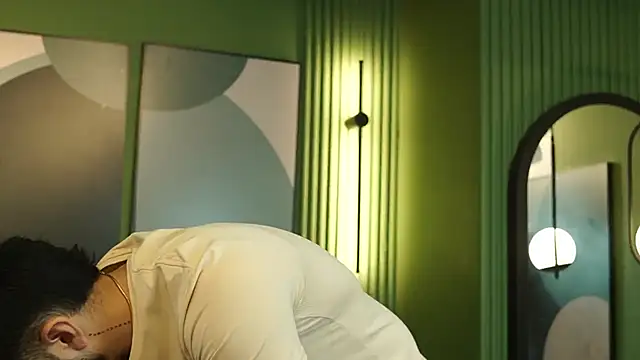 Nick Vans online show from 09-12-25, 12:27