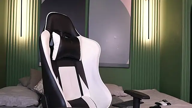 Nick Vans online show from 10-10-25, 12:48