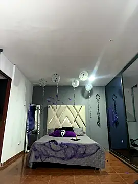 Snapshot of Sophia_moons chatting on 10-24-25, 03:14 Sophia moons online show from 10-24-25, 03:14