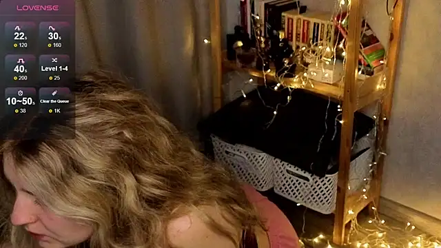 Snapshot of Dllqq chatting on 09-12-25, 05:18 Dllqq online show from 09-12-25, 05:18