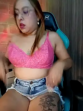 Snapshot of Tamara_valentine chatting on 11-04-25, 04:39 Tamara valentine online show from 11-04-25, 04:39