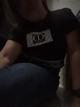 Snapshot of Tamara_valentine chatting on 11-20-25, 10:20 Tamara valentine online show from 11-20-25, 10:20