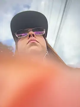 Snapshot of Tamara_valentine chatting on 11-24-25, 08:30 Tamara valentine online show from 11-24-25, 08:30