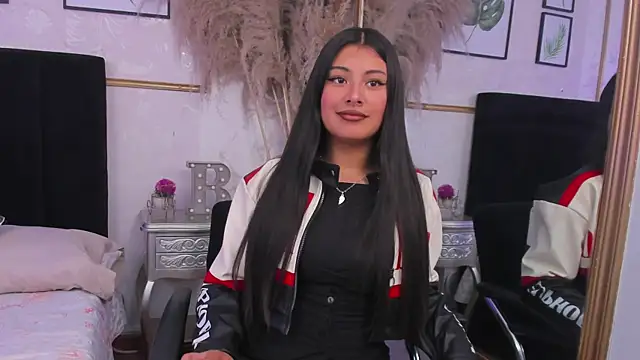 Snapshot of DaisySnugs1 chatting on 09-24-25, 12:52 DaisySnugs1 online show from 09-24-25, 12:52