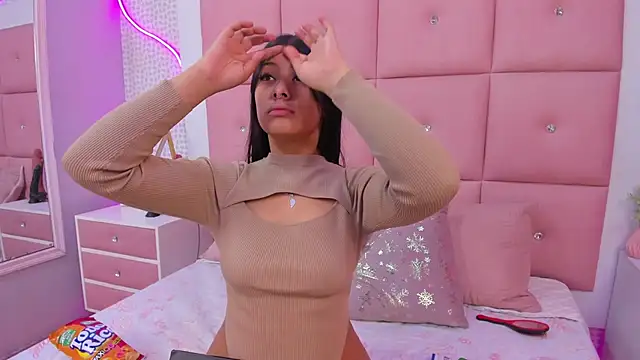 Snapshot of DaisySnugs1 chatting on 10-30-25, 12:06 DaisySnugs1 online show from 10-30-25, 12:06