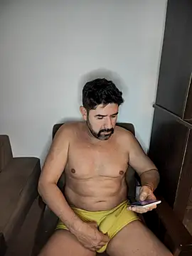 Snapshot of Gatoo_rj chatting on 09-30-25, 04:34 Gatoo rj online show from 09-30-25, 04:34