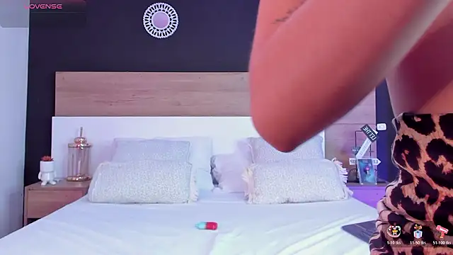 Snapshot of MiaTaylorSweet chatting on 02-02-26, 03:44 MiaTaylorSweet online show from 02-02-26, 03:44