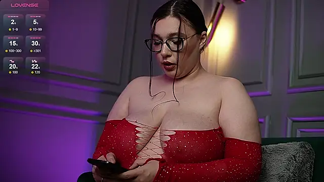 KendalDubai online show from 09-24-25, 08:01