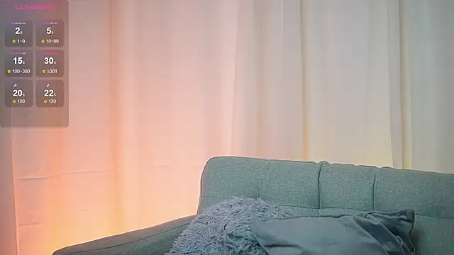 KendalDubai online show from 10-31-25, 09:05