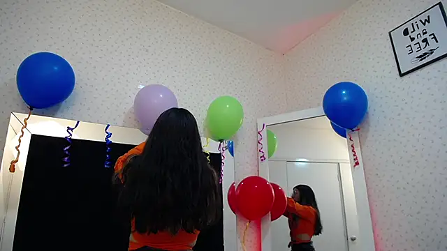 Snapshot of LunaRichy_ chatting on 09-22-25, 12:18 LunaRichy online show from 09-22-25, 12:18