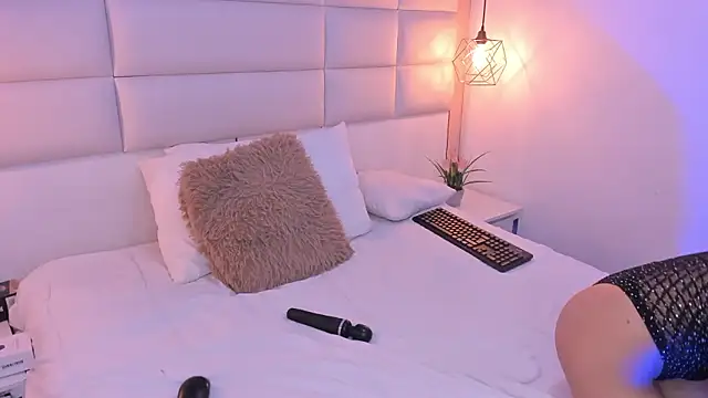 Snapshot of Lucia_jane chatting on 01-17-26, 09:18 Lucia jane online show from 01-17-26, 09:18