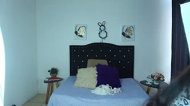 Snapshot of SammySmall_F_w chatting on 12-15-25, 09:41 SammySmall F w online show from 12-15-25, 09:41