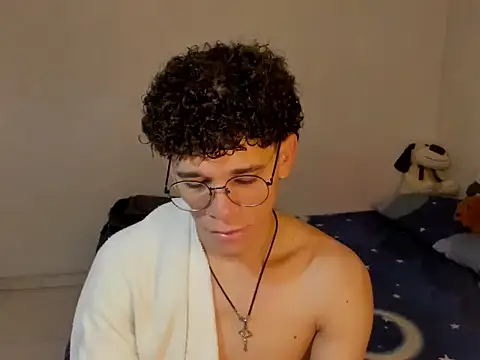 Tom Blues online show from 10-28-25, 12:52