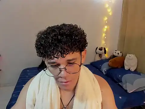 Tom Blues online show from 11-11-25, 12:16