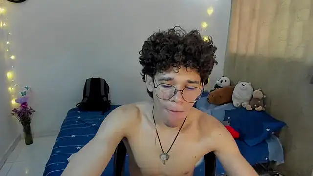 Tom Blues online show from 11-13-25, 03:00