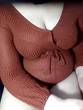 Aomtiz8 online show from 09-28-25, 02:39