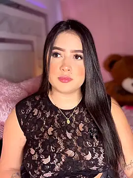 Snapshot of Emiily_Moore1 chatting on 09-19-25, 12:56 Emiily Moore1 online show from 09-19-25, 12:56