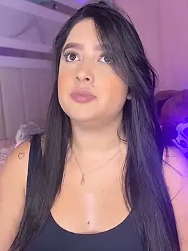 Snapshot of Emiily_Moore1 chatting on 11-13-25, 10:19 Emiily Moore1 online show from 11-13-25, 10:19