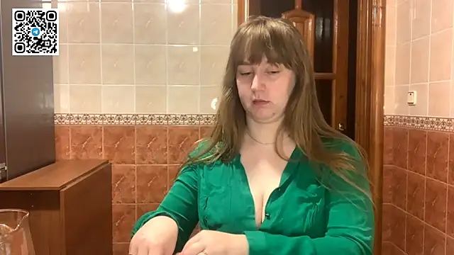 MaroonMoon  online show from 10-22-25, 07:46