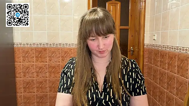 MaroonMoon  online show from 04-15-26, 07:58