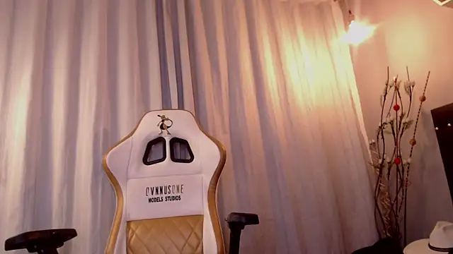 Meriiida online show from 10-07-25, 03:47