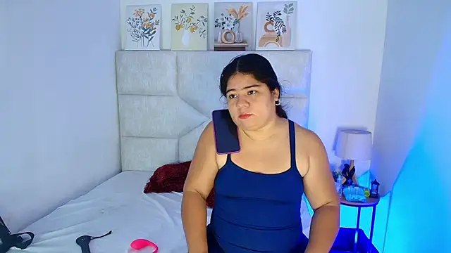 Snapshot of elizawiliamst chatting on 07-15-26, 11:59 elizawiliamst online show from 07-15-26, 11:59