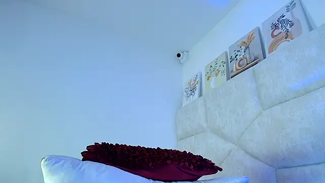Snapshot of elizawiliamst chatting on 07-28-26, 03:21 elizawiliamst online show from 07-28-26, 03:21