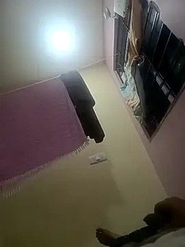 Snapshot of bobby3374 chatting on 09-17-25, 05:25 bobby3374 online show from 09-17-25, 05:25