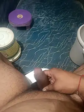 Snapshot of bobby3374 chatting on 10-16-25, 01:17 bobby3374 online show from 10-16-25, 01:17