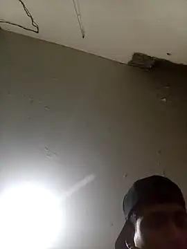 Snapshot of Bebicho14 chatting on 09-25-25, 04:49 Bebicho14 online show from 09-25-25, 04:49